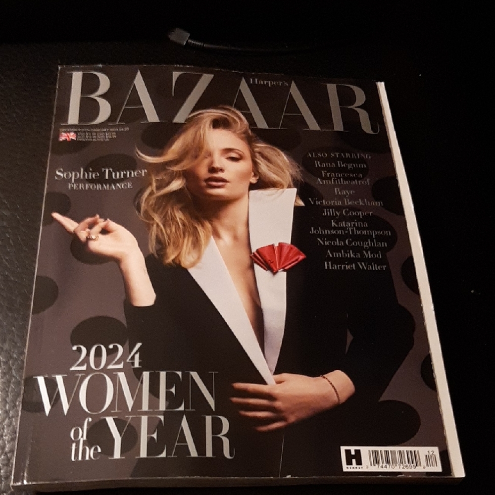 BAZAAR UK DEC 2024 JAN 2025 SOPHIE TURNER VICTORIA BECKHAM